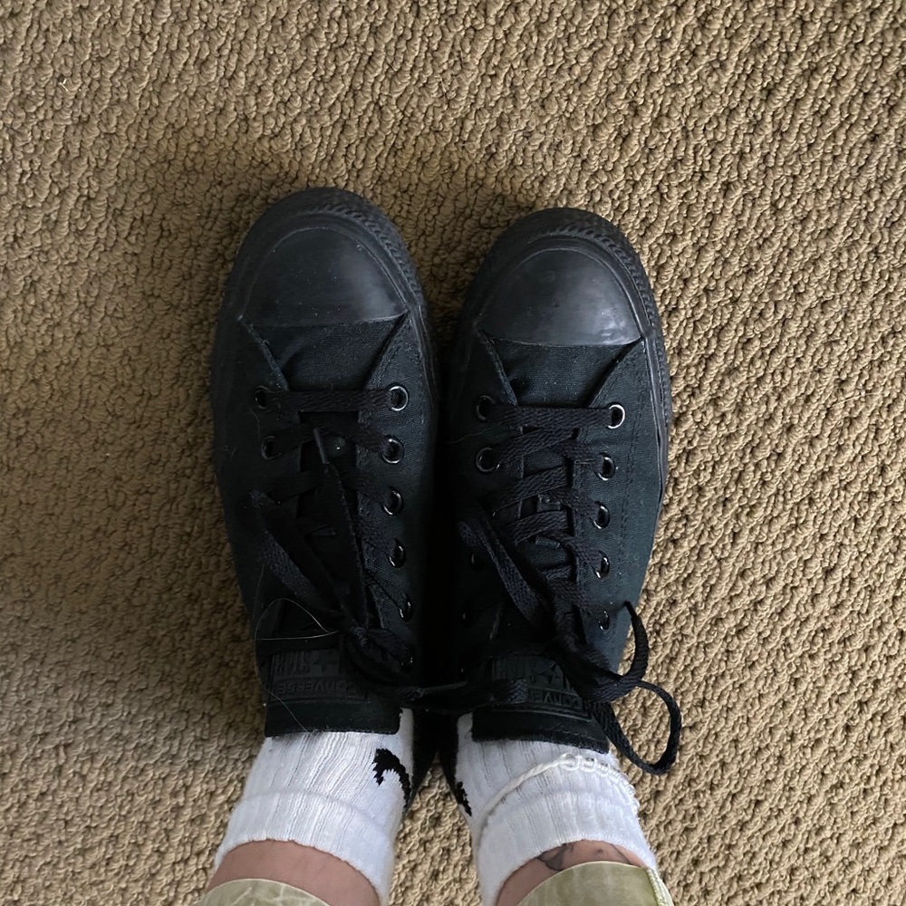 black converse